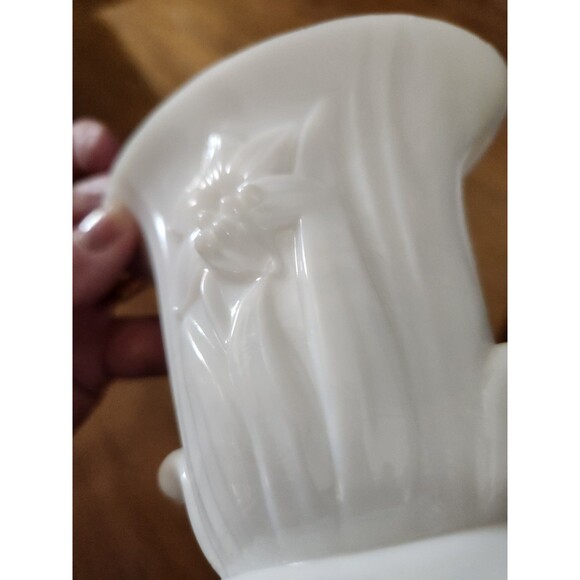 Vintage Slag Glass Akro Agate White Embossed Flower Vase 4-1/4" circa 1930s 40s - Picture 7 of 10